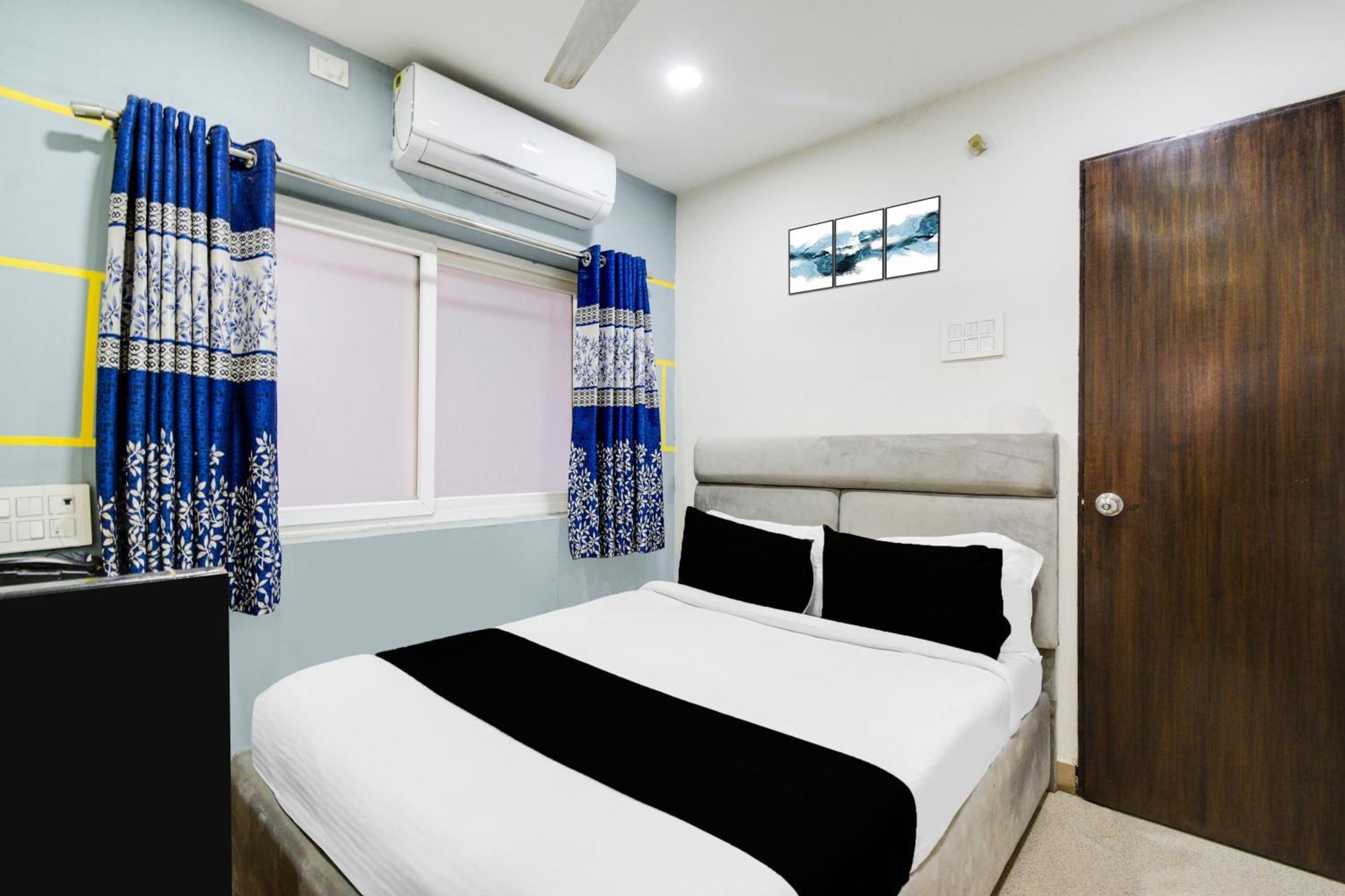 Super Townhouse Madhapur 100 Feet Road Formerly Jkc Grand Hyderabad Eksteriør billede